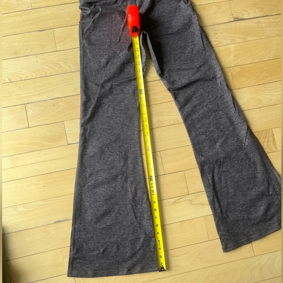 NWOT Offline by Aerie The Hugger High Waisted Flare Foldover Leggings - Picture 3 of 4